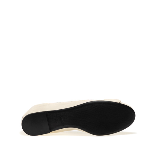 Leather ballet flats with clasp detail - Frau Shoes | Official Online Shop