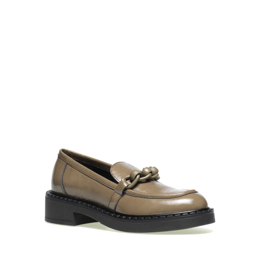 Mocassino in vernice con catena e suola over - Frau Shoes | Official Online Shop