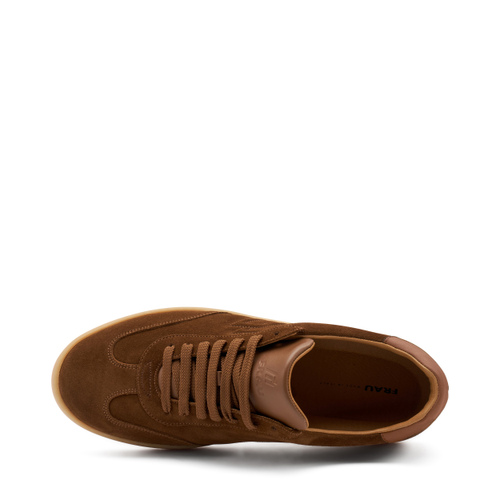 Sneaker aus Wildleder mit bernsteinfarbener Sohle - Frau Shoes | Official Online Shop