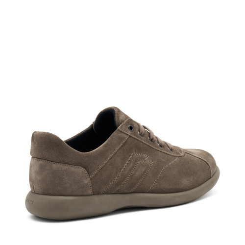 Lässiger Sneaker aus Veloursleder - Frau Shoes | Official Online Shop