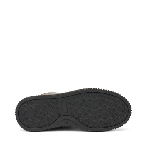 Anfibi in pelle con suola scanalata - Frau Shoes | Official Online Shop