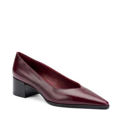 Almond-Cut pumps in shiny creased-effect leather - Frau Shoes | Official Online Shop
