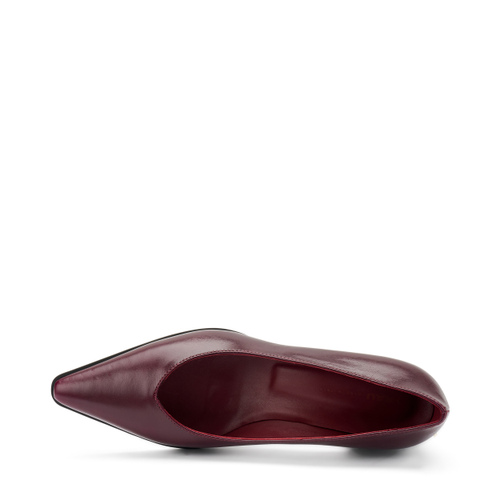 Almond-Cut pumps in shiny creased-effect leather - Frau Shoes | Official Online Shop