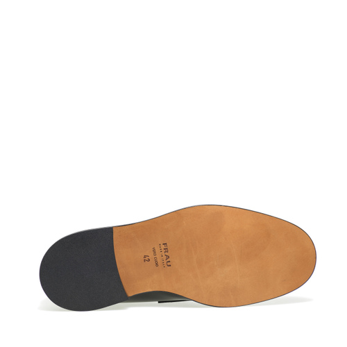 Mocassino in pelle semilucida con suola cuoio - Frau Shoes | Official Online Shop