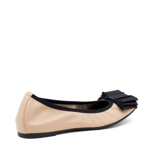 Ballerinas aus Leder mit Maxi-Schleife aus Stoff - Frau Shoes | Official Online Shop