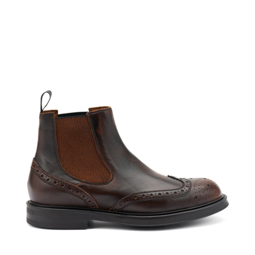 Leather Chelsea boots with wing-tip design - Frau Shoes | Official Online Shop