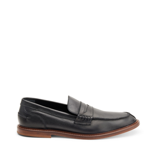 Ragged-look leather loafers with leather sole - Frau Shoes | Official Online Shop