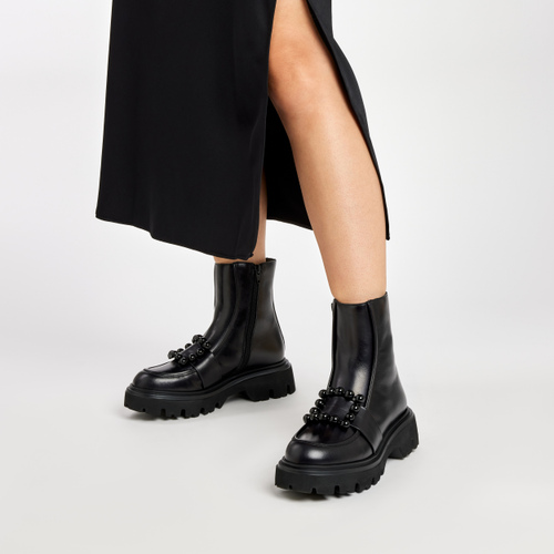 Leather ankle boots with accessory - Frau Shoes | Official Online Shop