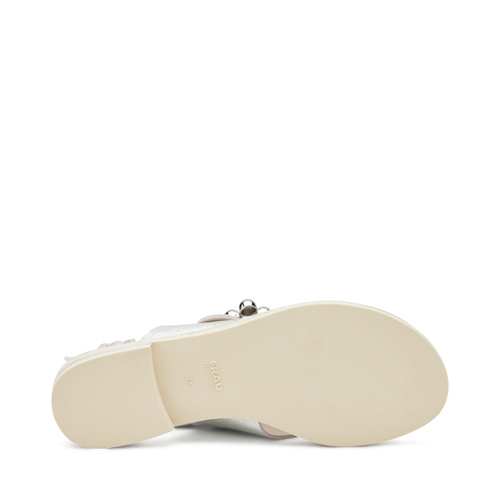 Sandalo in pelle laminata con fibbia gioiello - Frau Shoes | Official Online Shop