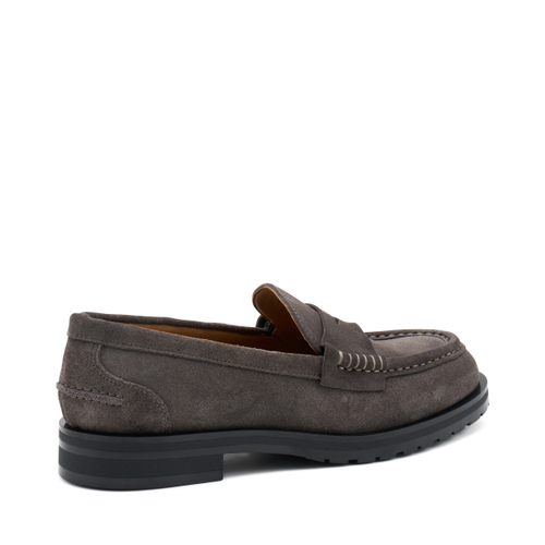 Mokassins aus Veloursleder mit Sohle im Reifenprofil - Frau Shoes | Official Online Shop