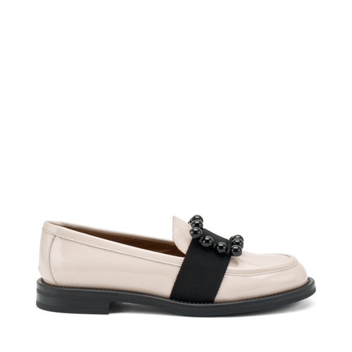 Glossy patent leather loafers with accessory - Frau Shoes | Official Online Shop