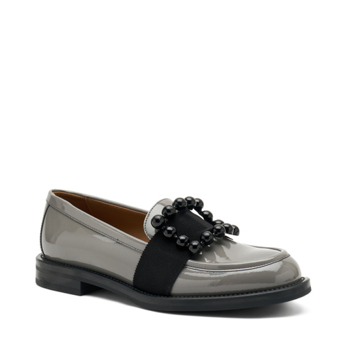 Glossy patent leather loafers with accessory - Frau Shoes | Official Online Shop