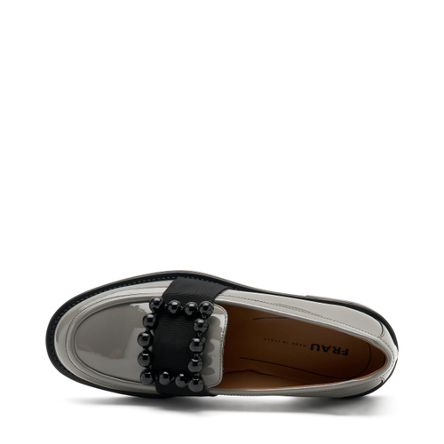 Glossy patent leather loafers with accessory - Frau Shoes | Official Online Shop