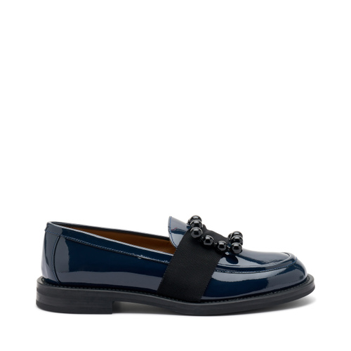 Glossy patent leather loafers with accessory - Frau Shoes | Official Online Shop