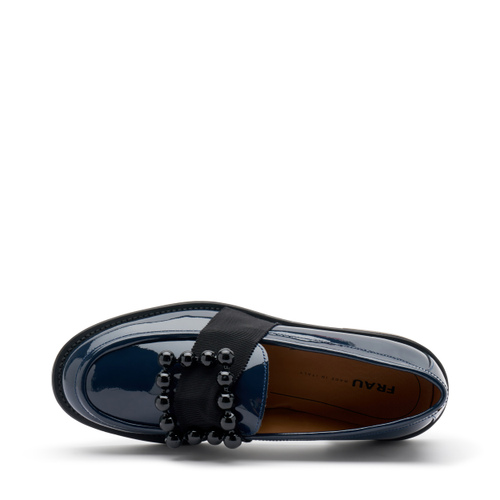 Glossy patent leather loafers with accessory - Frau Shoes | Official Online Shop