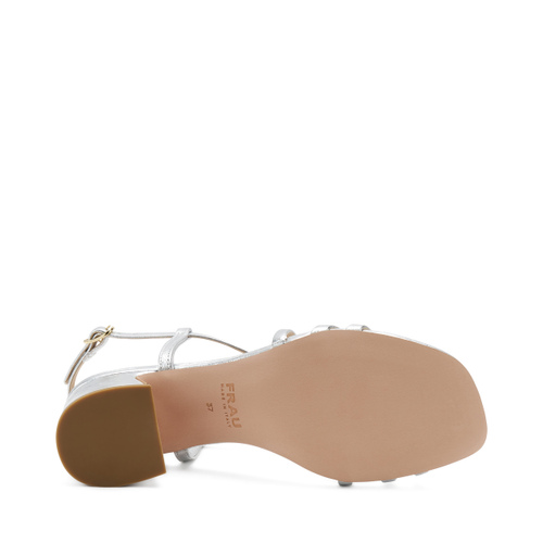 Sandale mit schmalen Riemchen aus laminiertem Leder - Frau Shoes | Official Online Shop