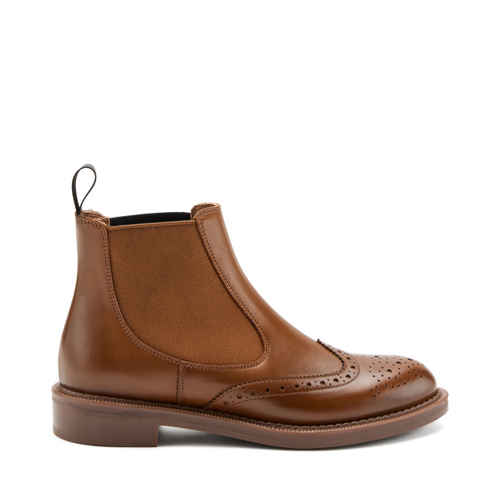 Leather Chelsea boots with wing-tip design - Frau Shoes | Official Online Shop