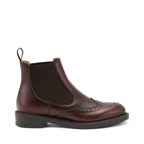 Leather Chelsea boots with wing-tip design - Frau Shoes | Official Online Shop