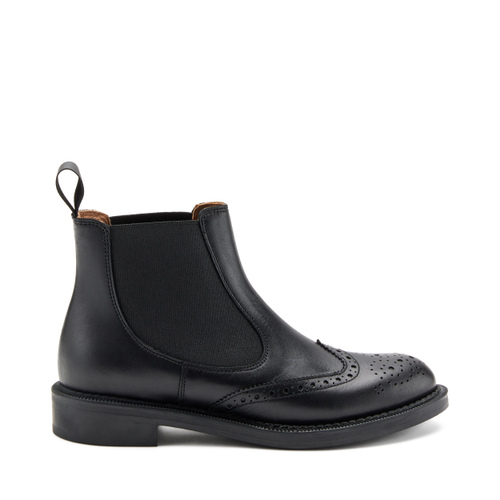 Leather Chelsea boots with wing-tip design - Frau Shoes | Official Online Shop