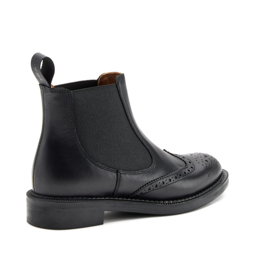 Leather Chelsea boots with wing-tip design - Frau Shoes | Official Online Shop