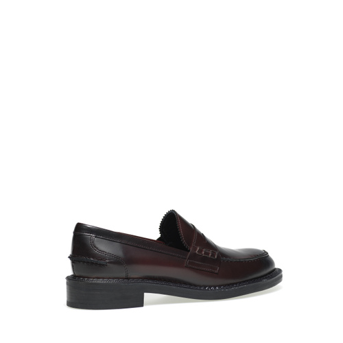Mokassin aus halb glänzendem Leder - Frau Shoes | Official Online Shop
