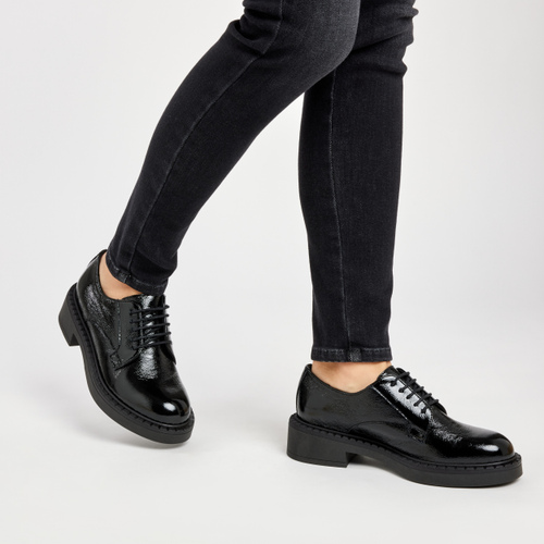 Schnürschuh aus Lackleder mit überstehender Sohle - Frau Shoes | Official Online Shop