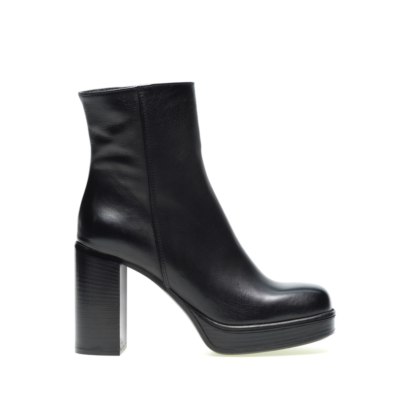 Leather square-toe ankle boots with heel | Frau Shoes | Official Online Shop