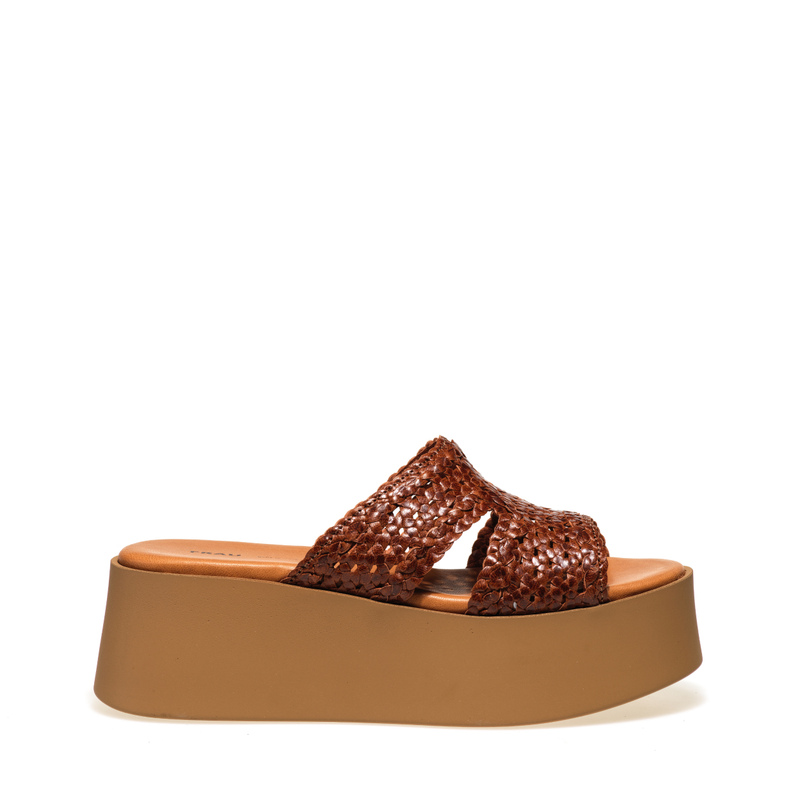 Woven leather sliders with wedge - Wedge Sandals | Frau Shoes | Official Online Shop