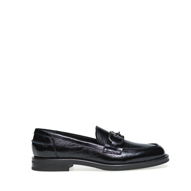 Patent leather loafers with tonal clasp | Frau Shoes | Official Online Shop