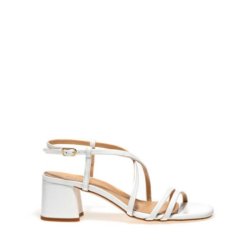 Sandale mit schmalen Riemchen aus Lackleder - Glamour 24/7 | Frau Shoes | Official Online Shop