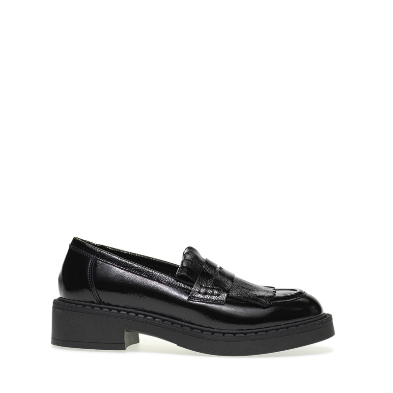 Patent leather loafers with fringing and chunky sole - F / W 2022 | Woman's Collection | Frau Shoes | Official Online Shop