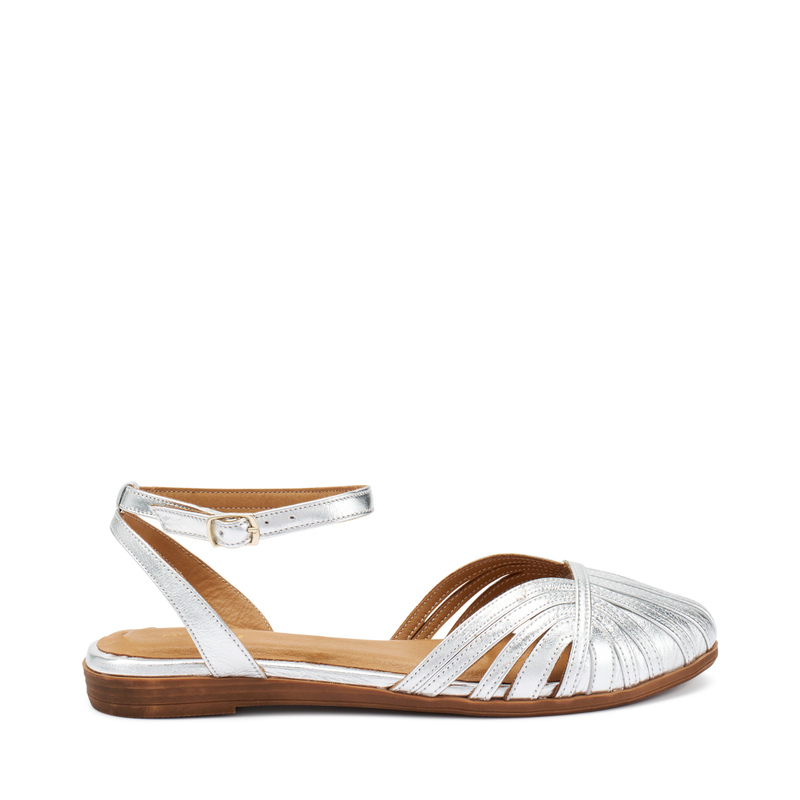 Römersandale aus laminiertem Leder mit Riemchen am Knöchel | Frau Shoes | Official Online Shop