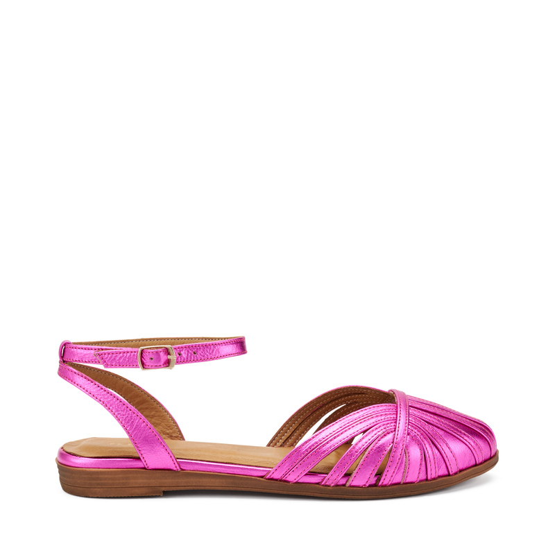 Römersandale aus laminiertem Leder mit Riemchen am Knöchel | Frau Shoes | Official Online Shop