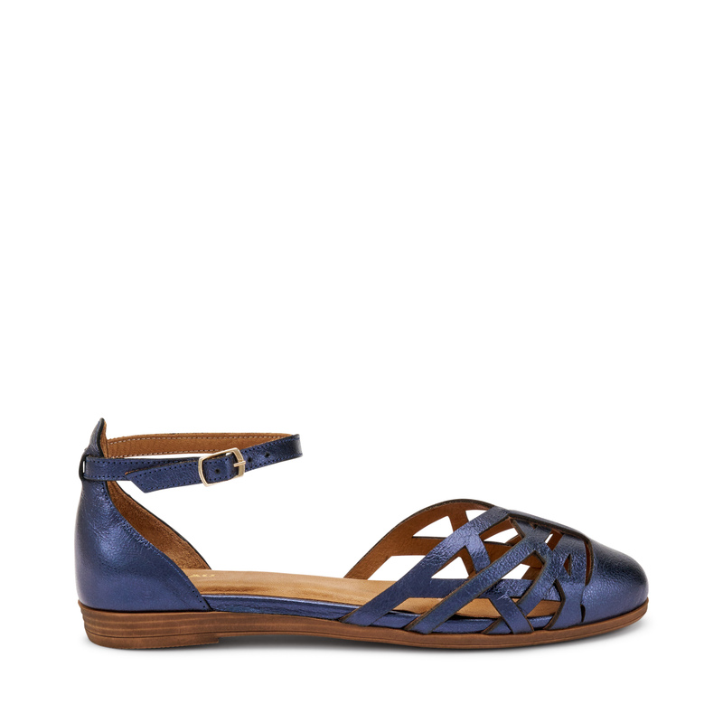 Ballerinas aus perforiertem laminiertem Leder | Frau Shoes | Official Online Shop