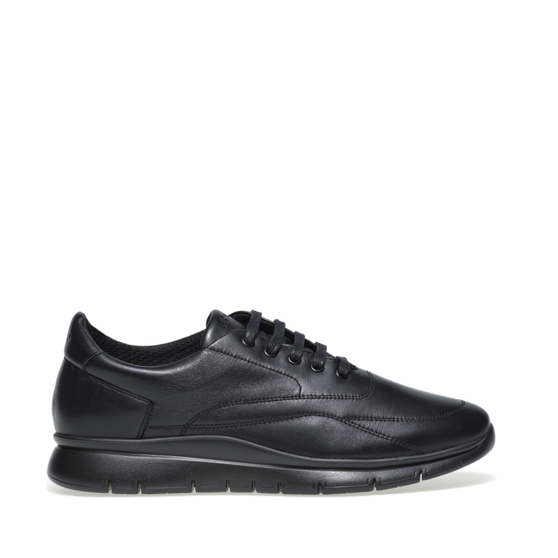 Leather urban sneakers with XL® sole - Sneakers | Frau Shoes | Official Online Shop