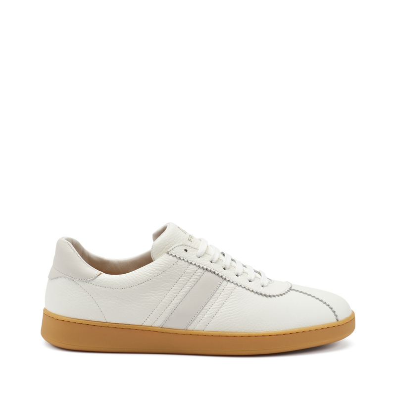 Sneaker aus Leder mit bernsteinfarbener Sohle | Frau Shoes | Official Online Shop