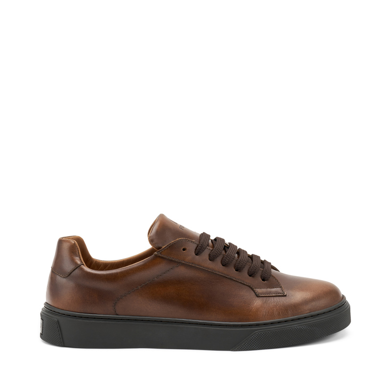 Vintage-finish urban sneakers - F / W 2024 | Man's Collection | Frau Shoes | Official Online Shop