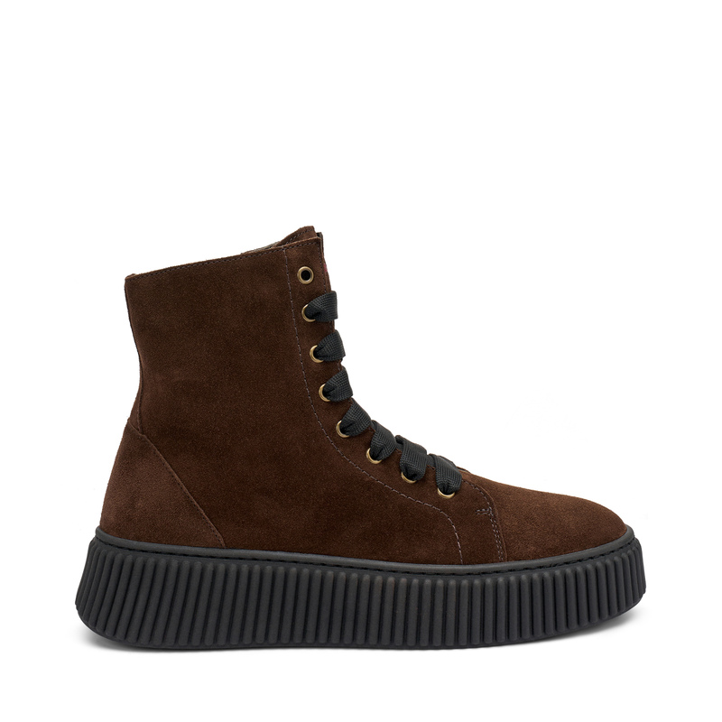 Anfibi in pelle scamosciata con suola scanalata | Frau Shoes | Official Online Shop
