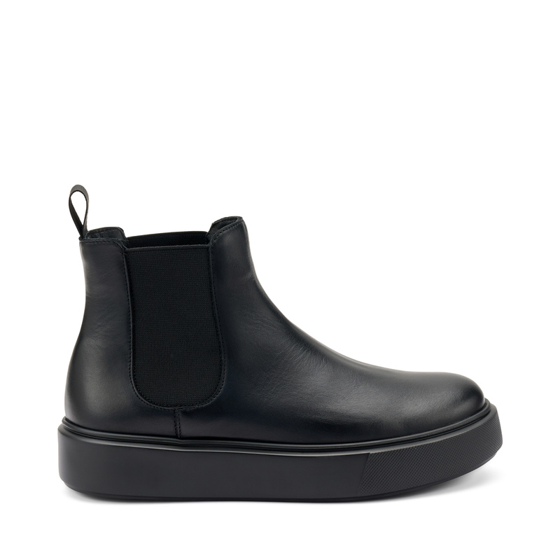 H&O × BRUNT BRIDGING 25 ブラック　美品 Leather Chelsea boots with grooved sole, Col. Black | Frau