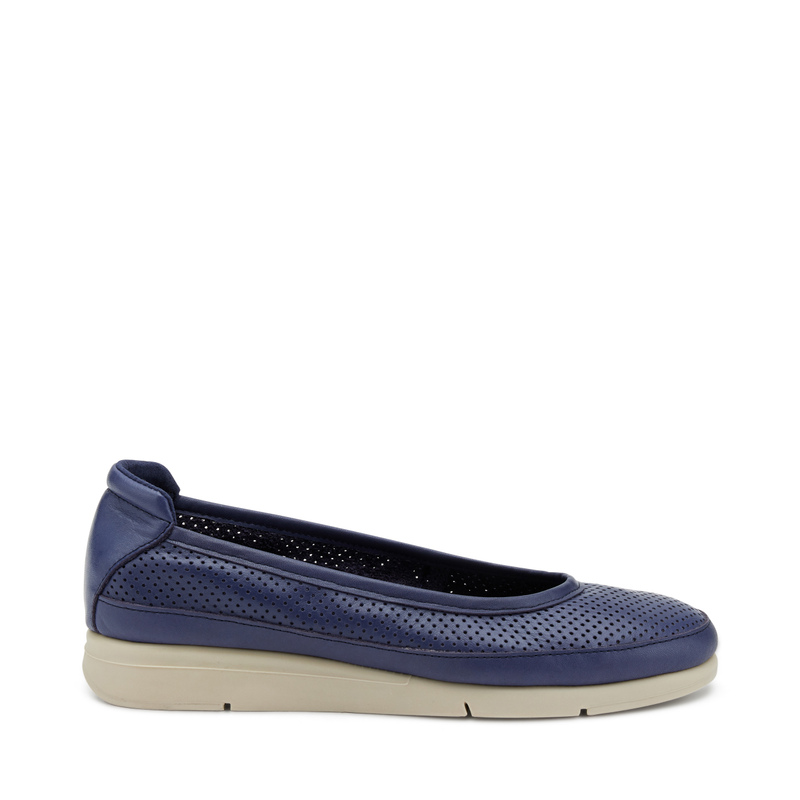 Comfortable perforated leather ballet flats | Frau Shoes | Official Online Shop