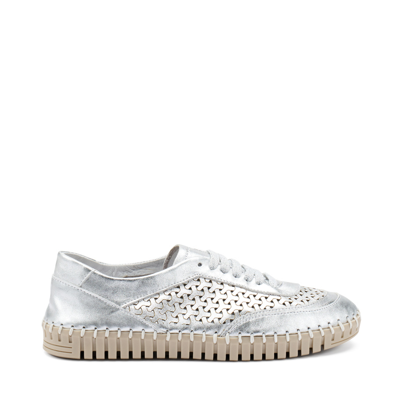 Silberfarbene gelaserte Sneaker | Frau Shoes | Official Online Shop