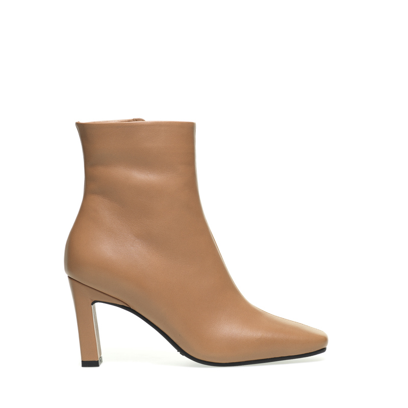 Stiefelette aus Leder mit Absatz - chic-selection | Frau Shoes | Official Online Shop