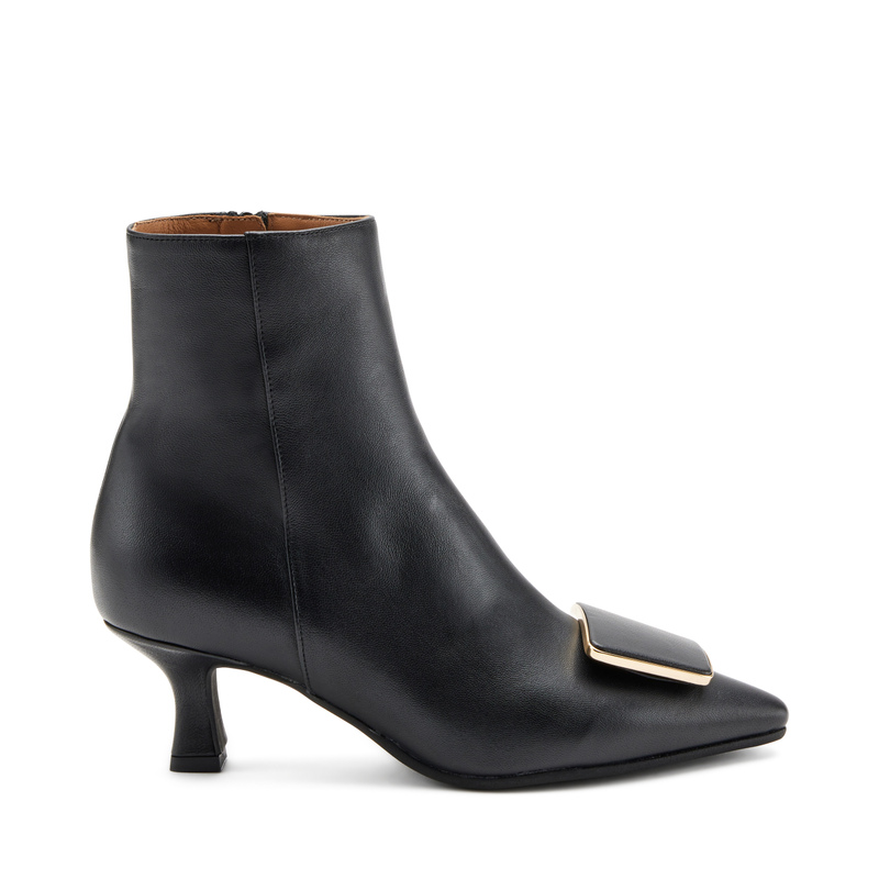 Leather ankle boots with elegant accessory - Boots and Ankle boots | Frau Shoes | Official Online Shop
