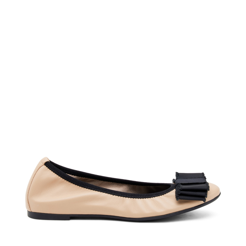 Leather ballet flats with fabric maxi-bow - S / S 2023 | Woman's Collection | Frau Shoes | Official Online Shop