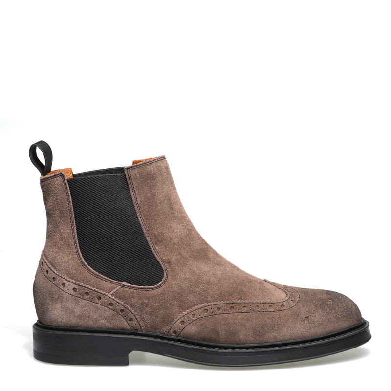Classy suede Chelsea boots with wing-tip detail | Frau Shoes | Official Online Shop