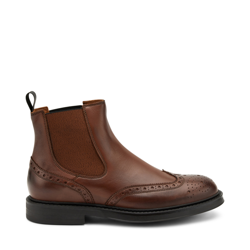 Leather Chelsea boots with wing-tip design - 24/7 | Frau Shoes | Official Online Shop