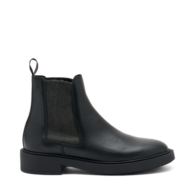 Leather Chelsea boots with bold sole | Frau Shoes | Official Online Shop