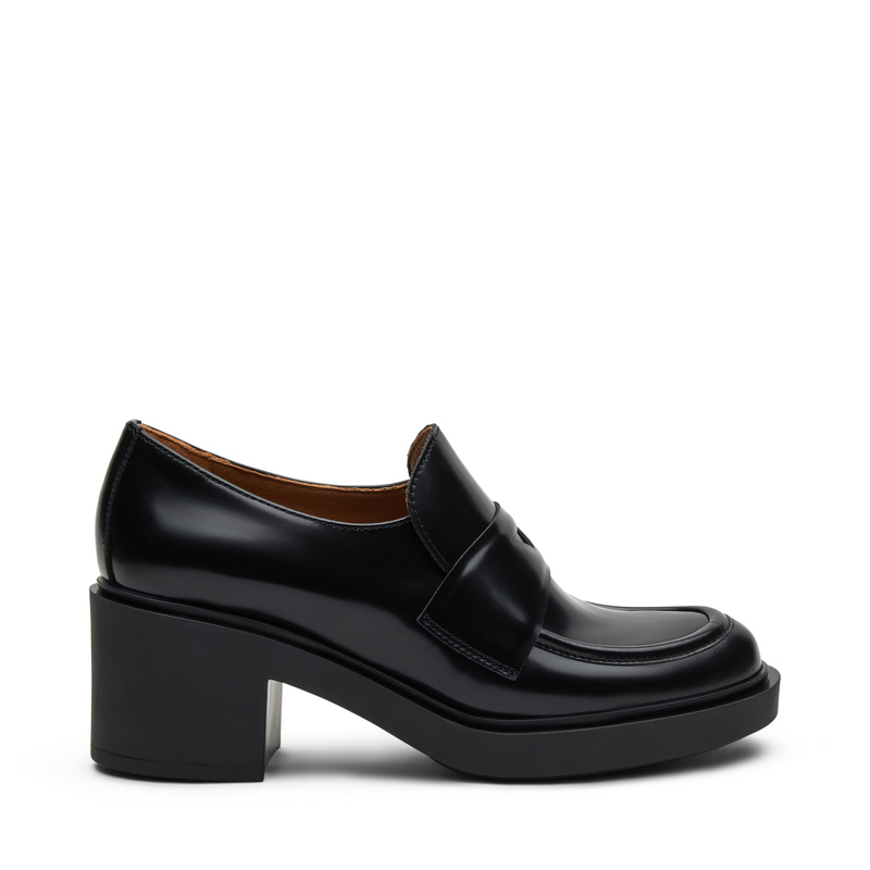 Mokassin aus abgeriebenem Leder mit Absatz | Frau Shoes | Official Online Shop