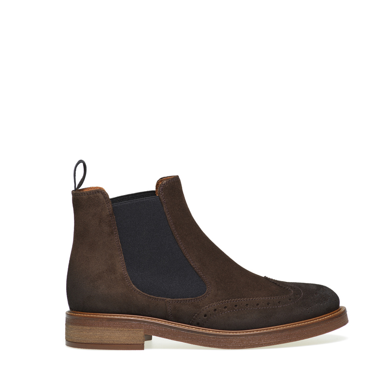 Suede Chelsea boots with wing-tip design | Frau Shoes | Official Online Shop