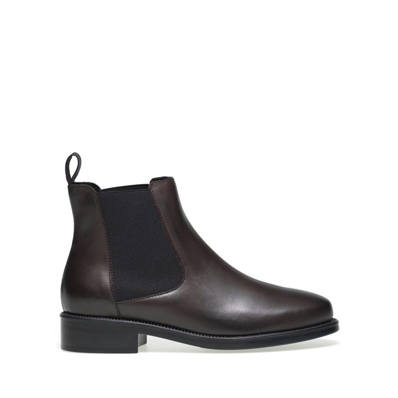 Plain leather Chelsea boots | Frau Shoes | Official Online Shop